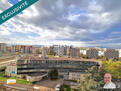 In the vibrant Parilly area, SAFTI Immobilier presents this 67 m², 4-room apartment, ideal for first-time buyers or investors, located in a secure, tree-filled residence. Located on the 8th and top floor with an elevator, this bright and airy apartme...