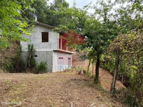 Vende-se Terreno com aproximadamente 6830m2 em Oriz São Miguel, Vila Verde! Terreno localizado em zona agrícola com sequeiro e tanque; Excelente exposição solar! ***Tratamos do seu crédito habitação, sem custos nem burocracias. A INOVA Imobiliária é ...