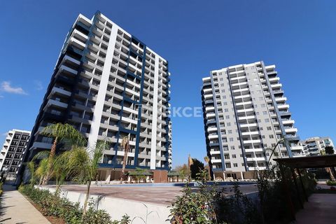 Ruime Vastgoed met En Suite Badkamers en Dubbele Balkons in Erdemli Mersin is een prachtige mediterrane stad in Turkije met schoon, matig gezouten zeewater. Hier vind je lange wandelpaden langs de kust, prachtige jachthavens, een mild klimaat, vrucht...