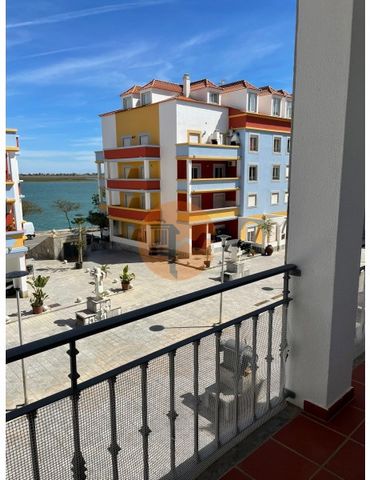 1+1 bedroom flat for temporary rental from 15 September to 15 June. It consists of Living Room, Equipped Kitchen, 1 Bathroom, 1 bedroom and also a second bedroom with a smaller area and balcony. Schedule your visit now!!!! Casas do Sotavento is a pre...