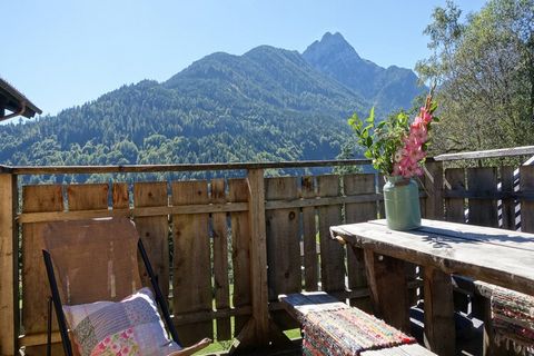 The apartment in Stans has 2 bedrooms and capacity for 4 persons. Accommodation of 115 m². The property is located 0 m nature reserve, 500 m river 