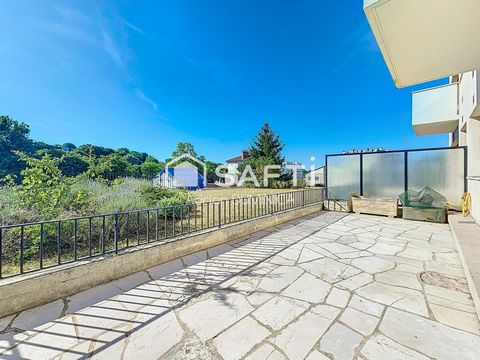 Bel appartement rénové avec une grande terrasse