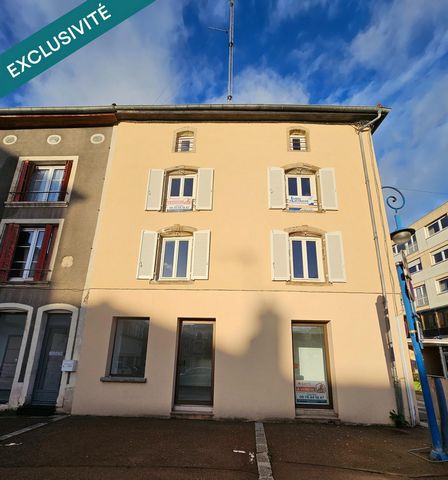 Immeuble avec local commercial et 2 appartements libres