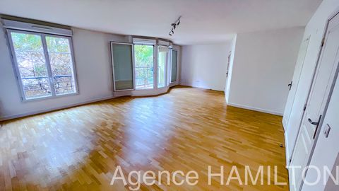 Hauts de Seine GARCHES Appartement familial de 5 pièces avec parking en plein cur de village