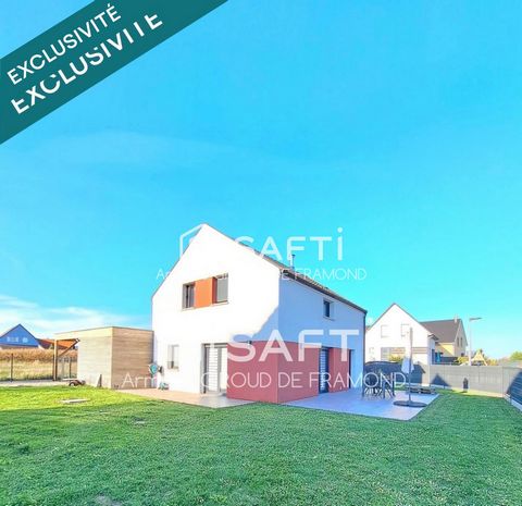 À Hirtzfelden (68740), maison récente de 2017, 110 m2 , 5 pièces avec d’un côté, vue dégagée sur les champs environnants.