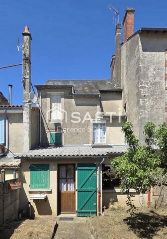 Maison de ville avec jardin et dépendance