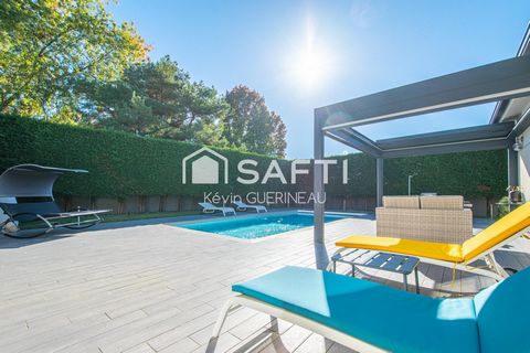 Maison contemporaine, 3 chambres, double garage, piscine