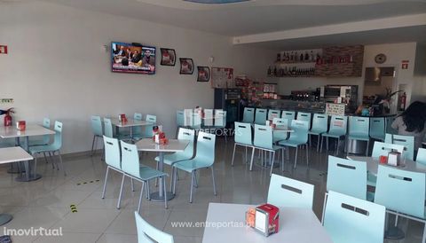 Coffee Transfer, V. N. Anha, Viana do Castelo. Commercial establishment for restaurants (café, snack bar and pastry shop). It is in good condition. It has a large customer base, hot bread service and a terrace. The space is delivered as it is, contai...
