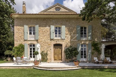 Joint Sole Agent - Just a few minutes from the charming village of Bargemon, this captivating property spans approximately 58,5 acres of private grounds. Dating back to 1850, the approx. 425 sqm bastide exudes sumptous style. It delivers vast and bri...