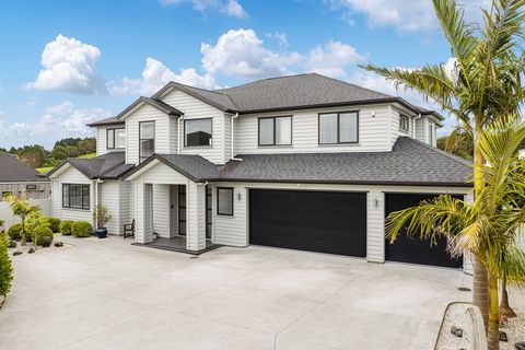 Triple car garaging, loads of off street and a self-contained granny flat make this the ideal home for large or extended families. Nestled in thriving Orewa, this substantial property offers incredible value for money and a lifestyle that balances tr...