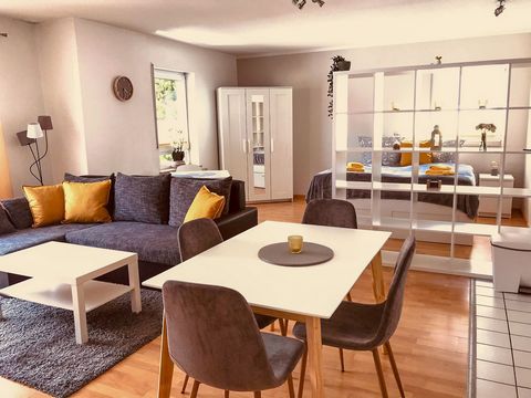 The stylishly furnished 1-room apartment is on the 1st floor of a quiet apartment building. It is the ideal starting point for exploring the city and the surrounding area. The cozy balcony facing the courtyard invites you to relax and linger. Enjoy a...