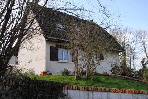 Dpt Eure (27), à vendre DOUVILLE SUR ANDELLE maison P6 de 114 m² - Terrain de 1 000,00 m²