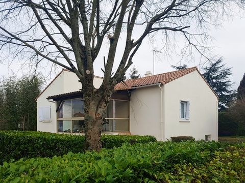 Dpt Deux Sèvres (79), à vendre NIORT maison P6