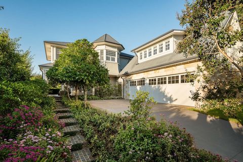 Gracing the leafy avenues of Tennyson, 27 King Arthur Terrace stands as a Modern Colonial masterpiece, revelling in glorious, elevated views over the Brisbane River on a 1,422sqm allotment. Bayden Goddard of BGD Architects has masterfully orchestrate...