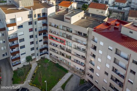 Identificação do imóvel: ZMPT564723 Apartamento T3 em São Vítor- Braga Com uma área de 150m2 de área bruta, este apartamento inserido num prédio com uma ótima construção e excelente estado de conservação, oferece uma excelente combinação de espaço, e...