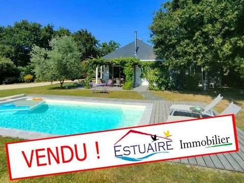 EXCLUSIVITY Estuary Real Estate - Your advisor Johanna CRUCHET / Tel ... offers you, 5 minutes from the center of Savenay, located in the town of La Chapelle-Launay, this family bungalow of about 150m2. In a quiet and green environment, it offers: en...