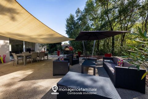 En exclusivité, venez découvrir cette magnifique villa située sur la commune de MOZAC. À seulement 15 minutes de Clermont-Ferrand et 5 minutes de Riom, au sein d'un environnement calme et agréable, belle maison contemporaine d'environ 145 m2 habitabl...