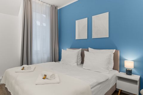Welcome to our modern and comfortable apartment at Heeper Straße 170 in Bielefeld! Features: High-speed WLAN: Use our powerful WLAN, based on a 300,000 line, perfect for home office and streaming. Fully equipped kitchen: modern kitchenette with coffe...