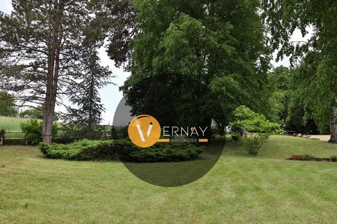 The agency VERNAY IMMOBILIER is pleased to present you in the town of PONT EVEQUE, following a plot division a pretty wooded land with an area of about 1200m2 not developed. For more information, contact Hervé DELORME ... Commercial agent registered ...