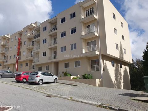 Apartamento T2 como novo, uma área total de 117 m2, situado em Sanfins no concelho de Santa Maria da Feira, distrito de Aveiro. Zona com boas acessibilidades, com proximidade às principais autoestradas a 7 minutos da A1 e A32. O imóvel está localizad...