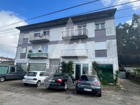 Mr. Investor found what he was looking for T2 + T1 with garage, in Barracão Leiria - 2 bedroom flat consists of Hall, kitchen equipped with induction hob, oven, extractor fan and water heater, full bathroom with shower. Living room and one of the bed...