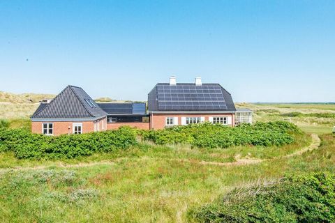 Close to the North Sea and Søndervig you will find this well-equipped holiday home with space for the whole family and which has something to offer for the whole family, regardless of whether it is about joint activities or activities in small groups...