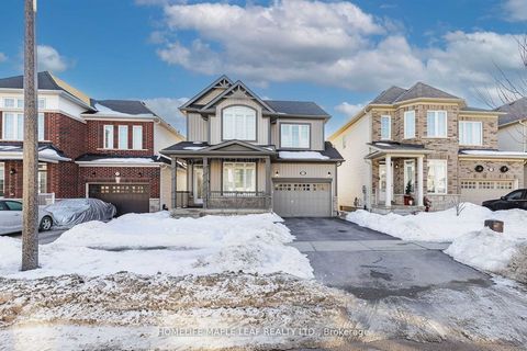 Welcome to your dream home in the heart of Shelburne!! This beautiful 3+1 Bdrm, 4 Bath Detached House offers a spacious and well-designed open concept layout. Separate living, family and dining attached with breakfast area and kitchen; W/O to deck fr...