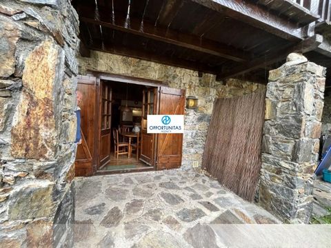 Welcome to the opportunity to invest in a piece of paradise in the mountains of Andorra. We present an authentic Andorran borda, a work of architectural art located in the heart of the Pleta del Tarter, just a few steps from the ski slopes. With an i...