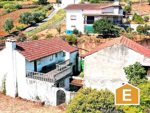 2 Detached 2 bedroom houses for renovation with land and a well near Vila Nova de Poiares Discover this unique property, offering two houses with renovation potential, nestled on a scenic plot with a courtyard and a well. Situated near a river beach ...
