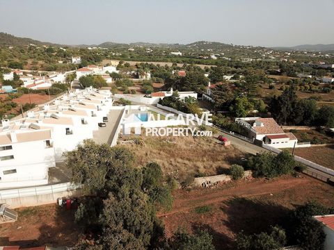 Located in São Brás de Alportel. Welcome to the land of your dreams in São Brás de Alportel! We present you a unique opportunity to build the perfect home for your family in a very tranquil and pleasant residential area. By investing in this plot of ...