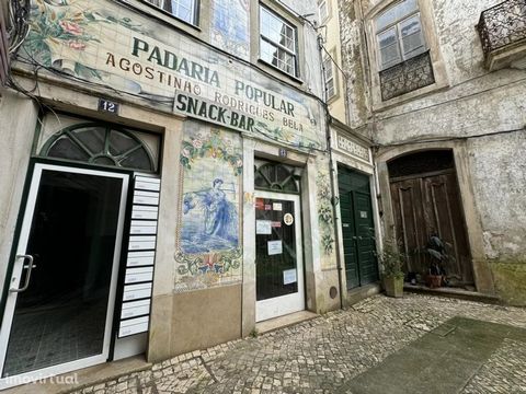 Trespasse de um dos restaurantes/bares mais icónicos da baixa de Coimbra. Com uma fachada completamente personalizada, é já um ícone da zona onde se insere - património cultural imaterial da Unesco. Tem um histórico comprovado de sucesso e uma base d...