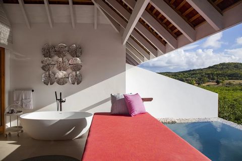 Located in Nonsuch Bay. One Bedroom Suites with a Plunge Pool constitute a unique opportunity for clients to own a beautiful property on the existing Nonsuch Bay Resort at the Escape. The suites have been designed with comfort, elegance and island li...