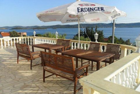Hotel 50 meters from the sea with fitness, garages, restaurant! In the quaint coastal town of Sveti Petar na Moru, nestled near the bustling hub of Zadar, stands a venerable hotel commanding a majestic vista of the sea and its verdant islands. An oas...