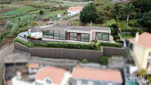 Located in Calheta. Welcome to this remarkable property, a 3 bedroom masterpiece located in the serene and Fajã da Ovelha, in the municipality of Calheta, Madeira Island. Expected to be completed by the end of the year, this home is the embodiment of...
