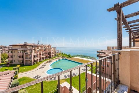 LUXIMMO FINEST ESTATES: ... uitzicht op zee en geweldige faciliteiten voor het hele gezin in het hart van de Golf Riviera! We presenteren een panoramische maisonnette, onderdeel van het populaire complex met eersteklas voorzieningen, gelegen in de bu...