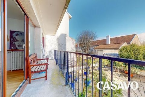 Casavo vous propose à la vente cet appartement de 3 pièces de 78 m² localisé en plein cœur du quartier des Coteaux, à proximité immédiate des transports (T2 à 1 min et gare SNCF du Val d'Or à 5 min), des commerces et des écoles. Ce bien se situe dans...