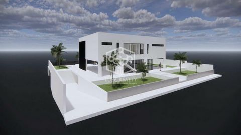Impresionante villa en Playa Paraíso; una combinación de lujo, comodidad y funcionalidad. La propiedad dispone de una amplia zona de garaje con espacio para dos coches, junto con un gimnasio, un lavadero conveniente y un trastero para almacenamiento ...