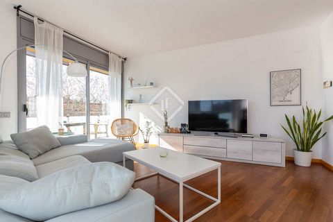 Lucas Fox presents this cozy apartment, completely exterior facing southwest in a brick building built in 2006. This sunny apartment is located in the Sant Feliu de Llobregat area, surrounded by facilities such as public transport connections, shoppi...