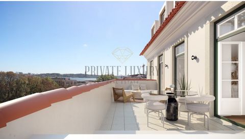 Located in the heart of Lisbon, in the prestigious Chiado district, this stunning penthouse offers a perfect combination of elegance, luxury and a privileged location. With an area of 336 square meters, as well as a spacious terrace of 45 square mete...