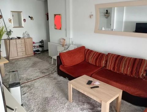 Location: Kallipoli, Piraeus Area: 86 sq.m. Bedrooms: 3 Bathrooms: 1 Floor: 1st Condition: Renovated Year of Construction: 1975 Type: Facade, Through Description: This renovated 86 sq.m. apartment is located in the central area of Kallipoli in Piraeu...