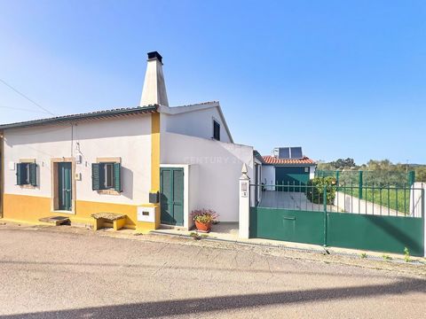 Real Estate Investment Opportunity in Aldeia de Calvinos, Tomar Welcome to the opportunity to own a true real estate treasure in one of the most enchanting regions of Portugal. We present this splendid property located in the picturesque Aldeia de Ca...