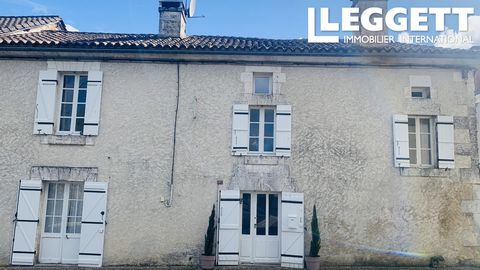A27979SGE24 - Esta propiedad se encuentra en el pintoresco pueblo de La Chapelle-Faucher, ubicado en el corazón de la región de Périgord Vert, a solo 10 km de la ciudad turística de Brantome. La información sobre los riesgos a los que está expuesta e...
