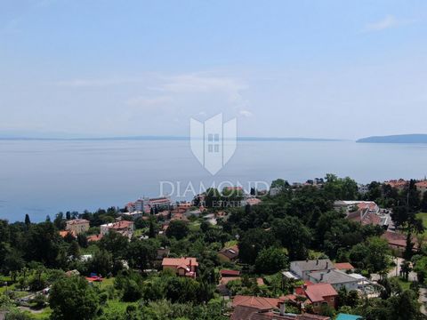 Location: Primorsko-goranska županija, Opatija - Okolica, Oprić. Lovran, surroundings, building plot with sea view We are selling a building plot of 984 m2 with a slight slope. The land is located in a quiet location above Lovran. From the land there...