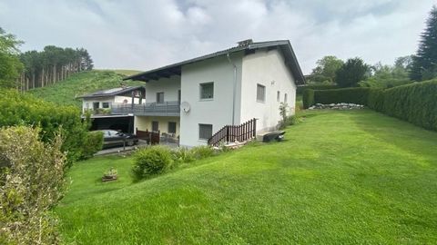 ABSOLUTE RUSTIGE EN PANORAMISCHE LOCATIE! Familiedroom - modern solide huis met ruime tuin en garage, dicht bij de natuur en dicht bij de stad! Het huis heeft twee verdiepingen en is als volgt ingedeeld. Op de 1e verdieping is er een ruime eetkamer m...