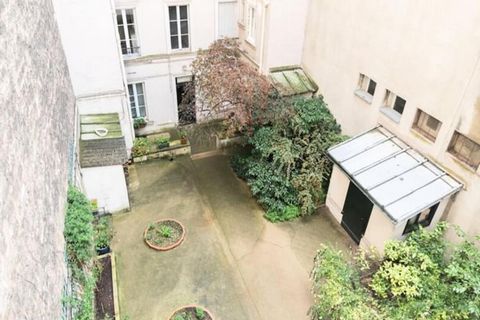 Dit charmante appartement van 35 vierkante meter, gelegen in het prestigieuze 16e arrondissement van Parijs, biedt een sereen en stijlvol toevluchtsoord voor maximaal vier gasten, waardoor het ideaal is voor een stel. Het appartement bevindt zich op ...