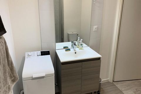 Type 2 appartement bestaande uit 1 slaapkamer (tweepersoonsbed), een cabinegedeelte met stapelbed, een aangename woonkamer met ingerichte en ingerichte keuken, een badkamer met toilet. Babyspullen beschikbaar, kinderstoel en babybedje. Een balkon met...