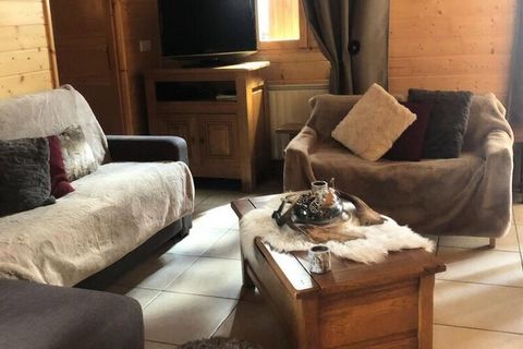 Geef uw bergvakantie in het resort Réallon een boost met dit charmante chalet op 50 meter van de pistes In het hart van het resort Reallon, dicht bij winkels en dicht bij de pistes. Accommodatie die plaats biedt aan 10 tot 12 personen en bestaat uit:...