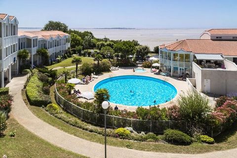 Résidence Odalys Les Terrasses de Fort Boyard ligt op een bevoorrechte locatie, op 40 meter van het strand en op slechts 350 meter van het centrum van Fouras. De fijne zandstranden worden beschermd tegen sterke golven door de eilanden Aix, Oléron en ...