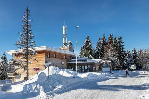 Diese ferienwohnung in Chamrousse mit 1 Schlafzimmer und hat eine Kapazität für 6 personen. Unterkunft Unterkunft hat 35 m² befindet sichgemütlich und voll ausgestattete, mit Blick auf die Berge. Die Unterkunft befindet sich 400 m vom Supermarkt, 500...