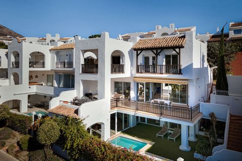 Ervaar het beste in het leven aan de Costa del Sol! Deze prachtige villa ligt in een van de meest exclusieve wijken van Torremuelle en biedt een adembenemend uitzicht op zee en de bergen, waardoor het zich onderscheidt van de rest. Dit Scandinavisch ...